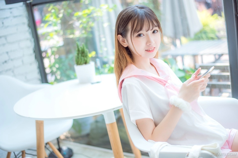 “除了他，还能有谁……”说到一半，夏侯惇突然反应过来，面色难看的看向曹操。